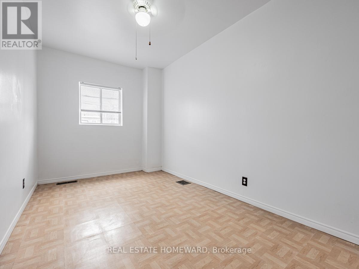 












2438 DANFORTH AVENUE

,
Toronto (East End-Danforth),




Ontario
M4C1K9


