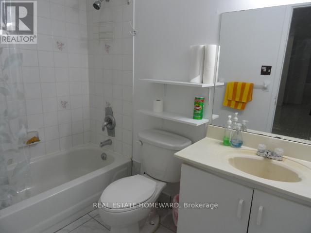 












2438 DANFORTH AVENUE

,
Toronto (East End-Danforth),




Ontario
M4C1K9

