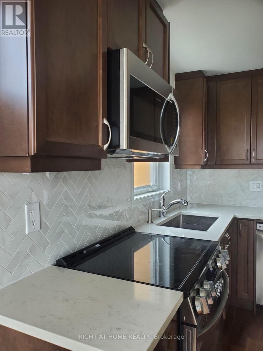 












423 - 2789 EGLINTON AVENUE EAST AVENUE E

,
Toronto (Eglinton East),




Ontario
M1J2E1

