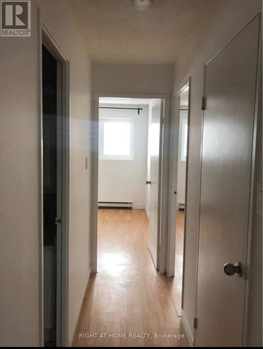 












76 - 91 MUIR DRIVE

,
Toronto (Scarborough Village),




Ontario
M1M3T7

