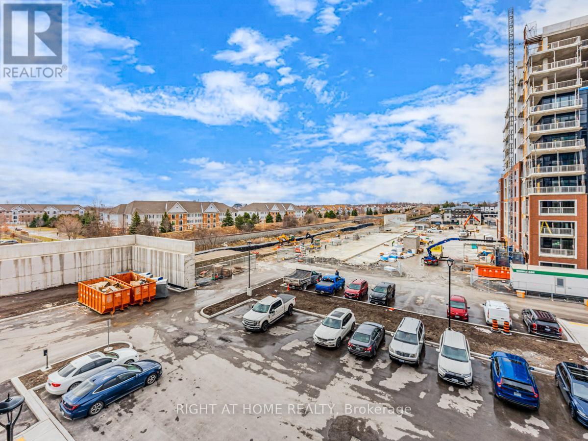












401 - 55 CLARINGTON BOULEVARD

,
Clarington (Bowmanville),




Ontario
L1C7J4

