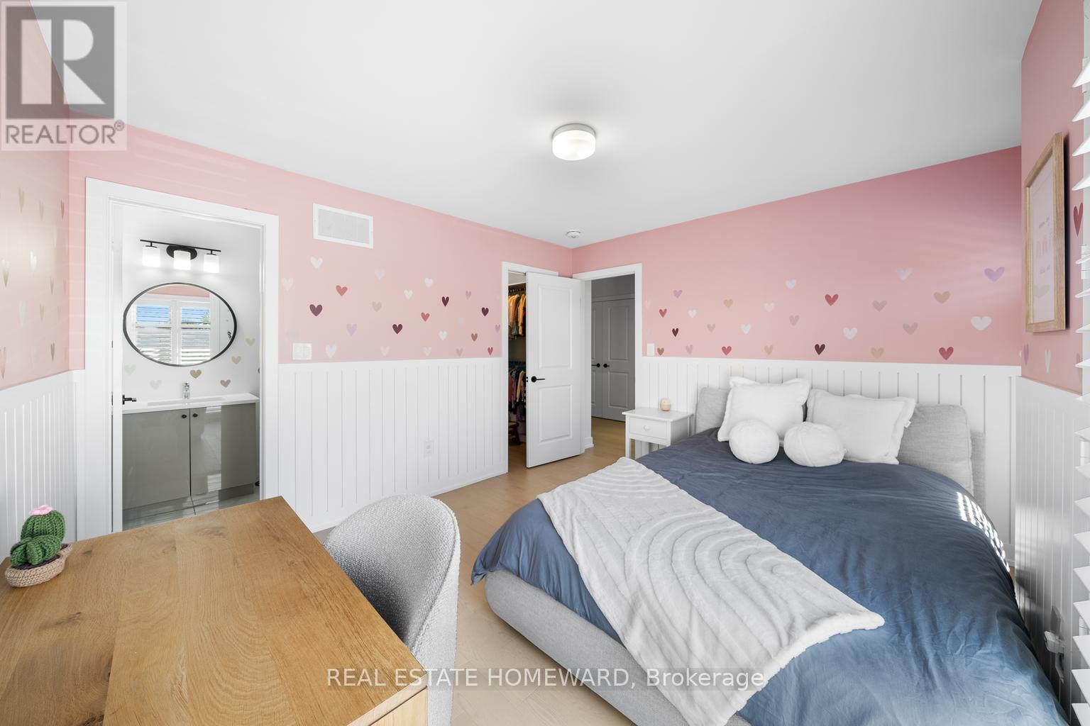 












1344 GULL CROSSING

,
Pickering (Bay Ridges),




Ontario
L1W0B7

