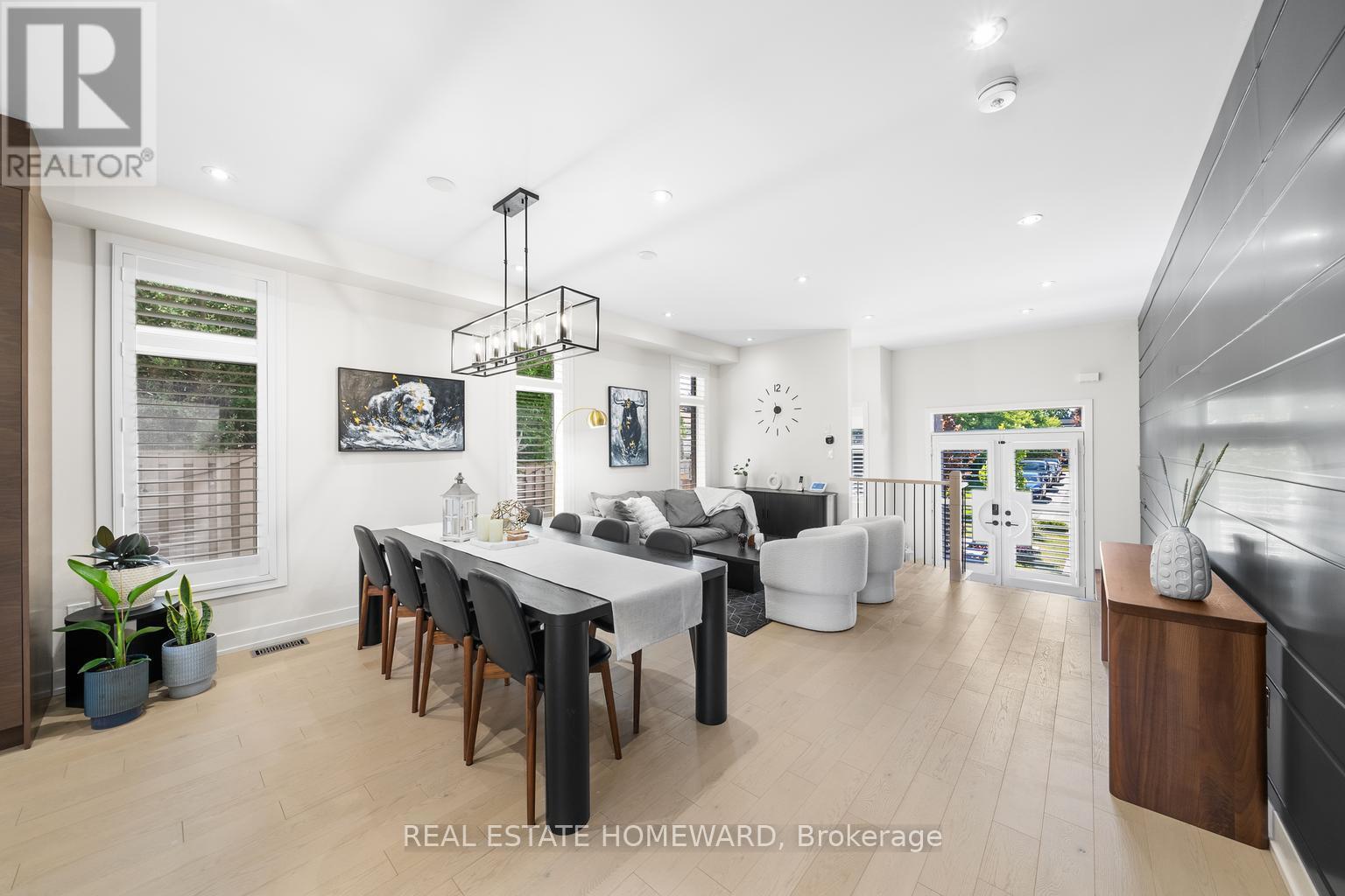












1344 GULL CROSSING

,
Pickering (Bay Ridges),




Ontario
L1W0B7


