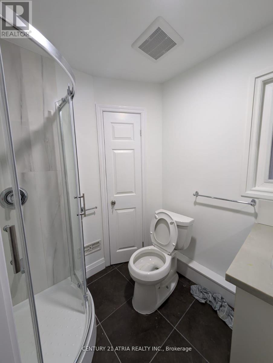 












2 - 15 CANHAM CRESCENT

,
Toronto (Agincourt South-Malvern West),




Ontario
M1S2H7

