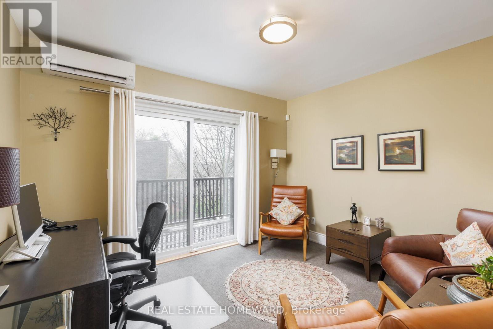 












6 MAIN STREET

,
Toronto (East End-Danforth),




Ontario
M4E2V4


