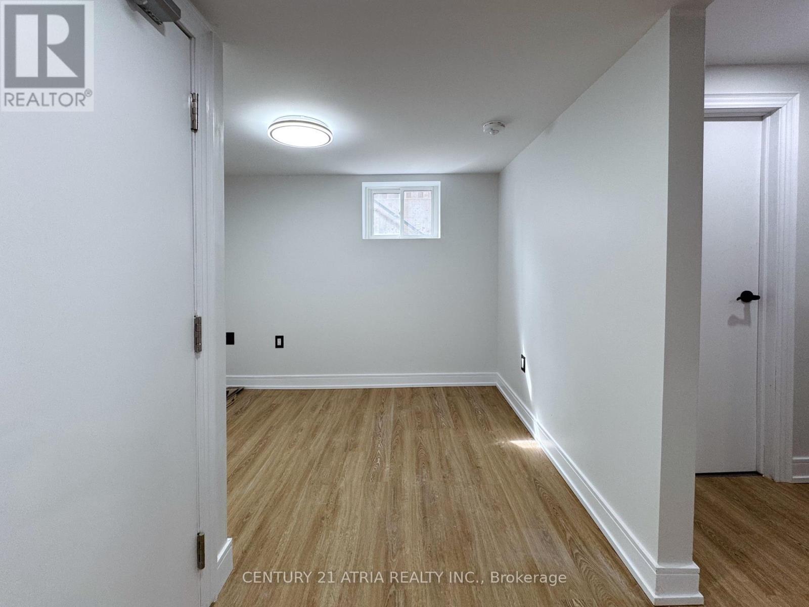 












B - 580 STROUDS LANE

,
Pickering (Amberlea),




Ontario
L1V4S6

