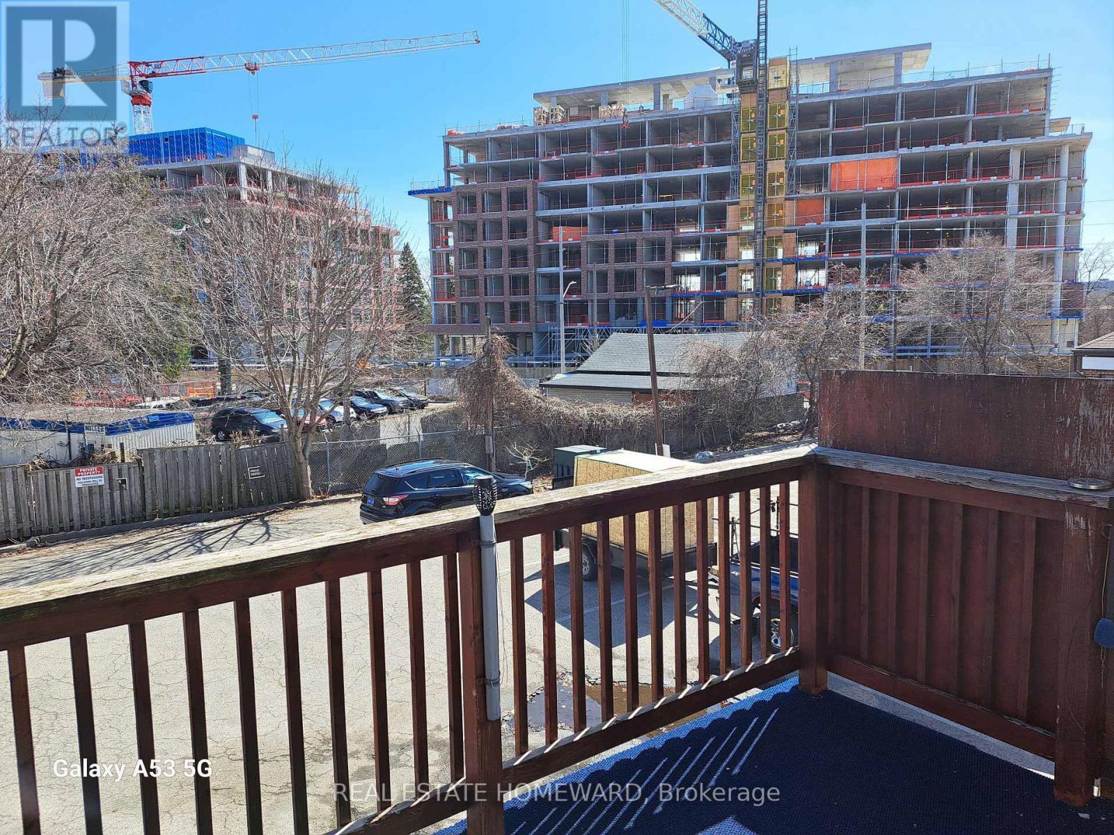 












275-279 OLD KINGSTON ROAD

,
Toronto (Highland Creek),




Ontario
M1C1B4

