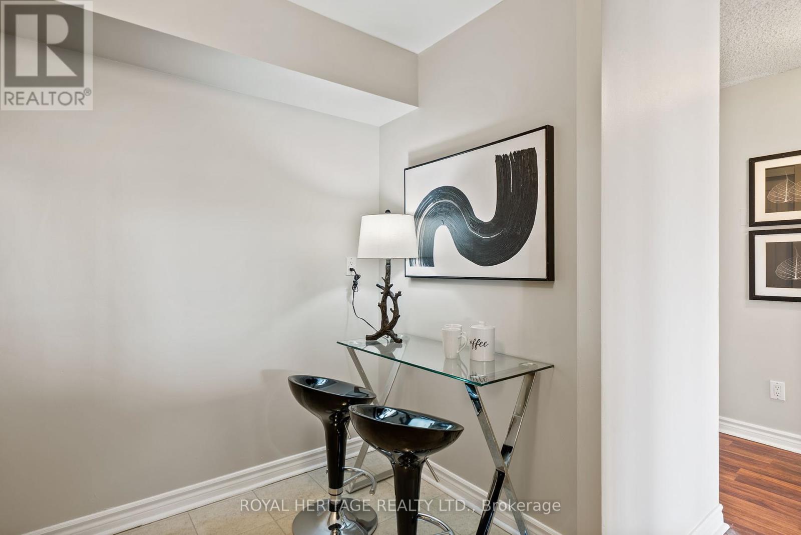 












1203 - 4 PARK VISTA CRESCENT

,
Toronto (O'Connor-Parkview),




Ontario
M4B3M8

