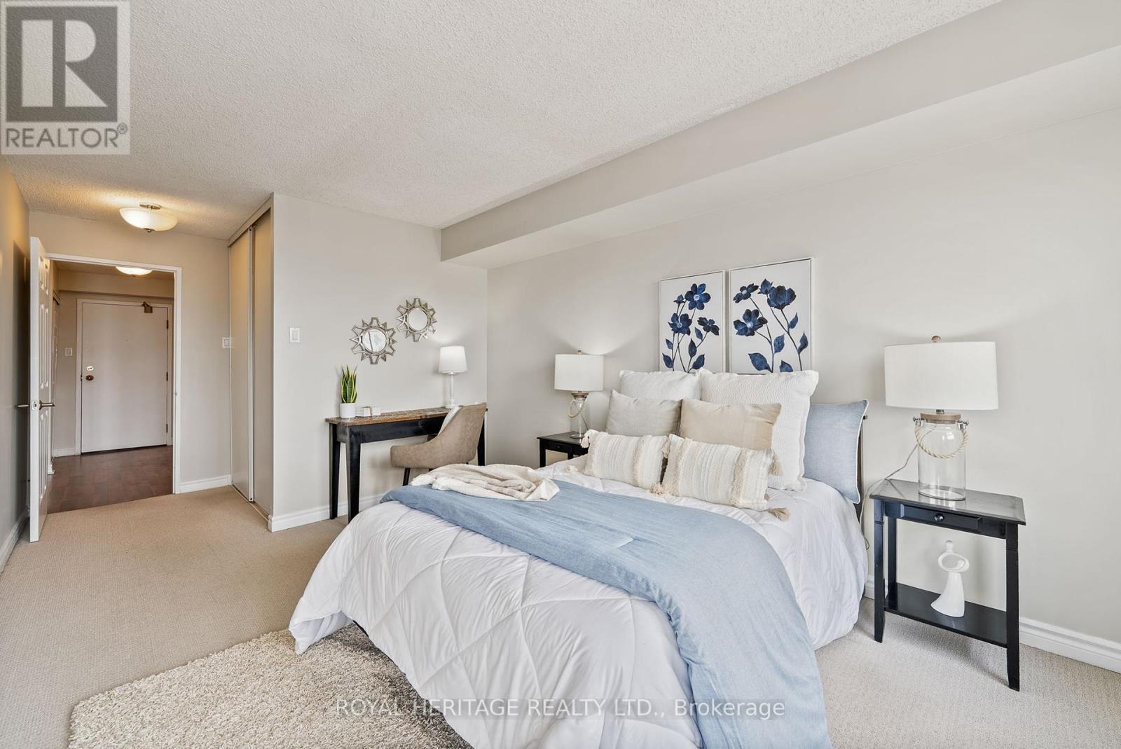 












1203 - 4 PARK VISTA CRESCENT

,
Toronto (O'Connor-Parkview),




Ontario
M4B3M8


