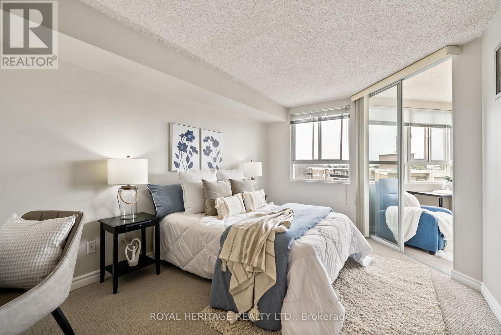 












1203 - 4 PARK VISTA CRESCENT

,
Toronto (O'Connor-Parkview),




Ontario
M4B3M8

