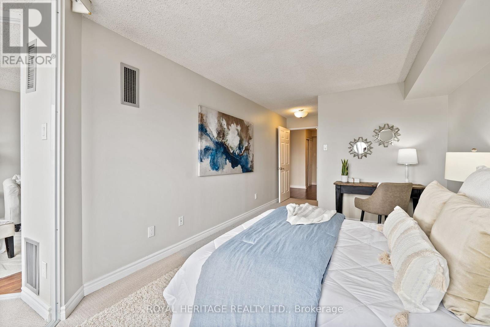 












1203 - 4 PARK VISTA CRESCENT

,
Toronto (O'Connor-Parkview),




Ontario
M4B3M8

