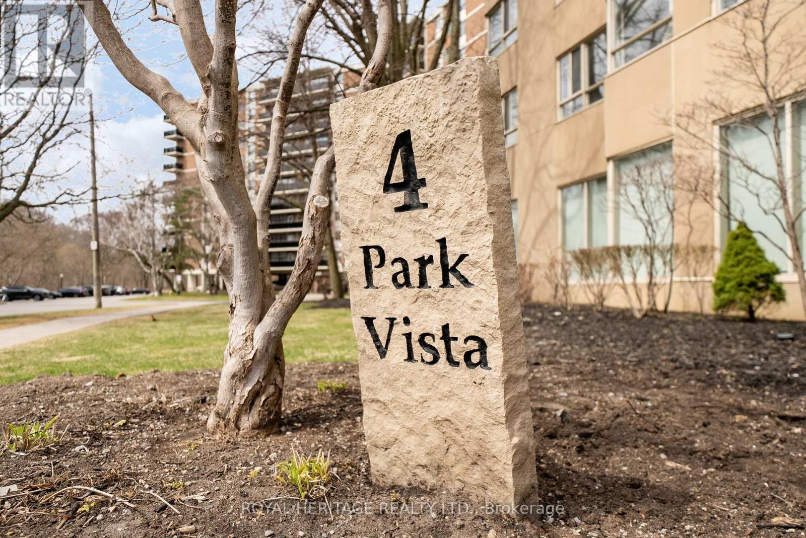 












1203 - 4 PARK VISTA CRESCENT

,
Toronto (O'Connor-Parkview),




Ontario
M4B3M8

