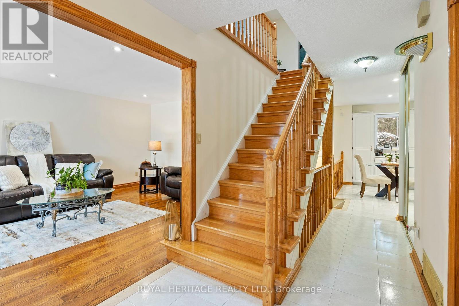 












1755 STORRINGTON STREET

,
Pickering (Liverpool),




Ontario
L1V2X2

