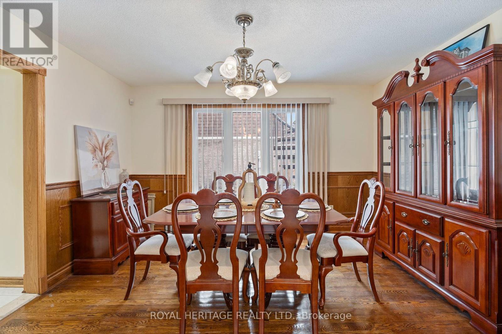 












1755 STORRINGTON STREET

,
Pickering (Liverpool),




Ontario
L1V2X2

