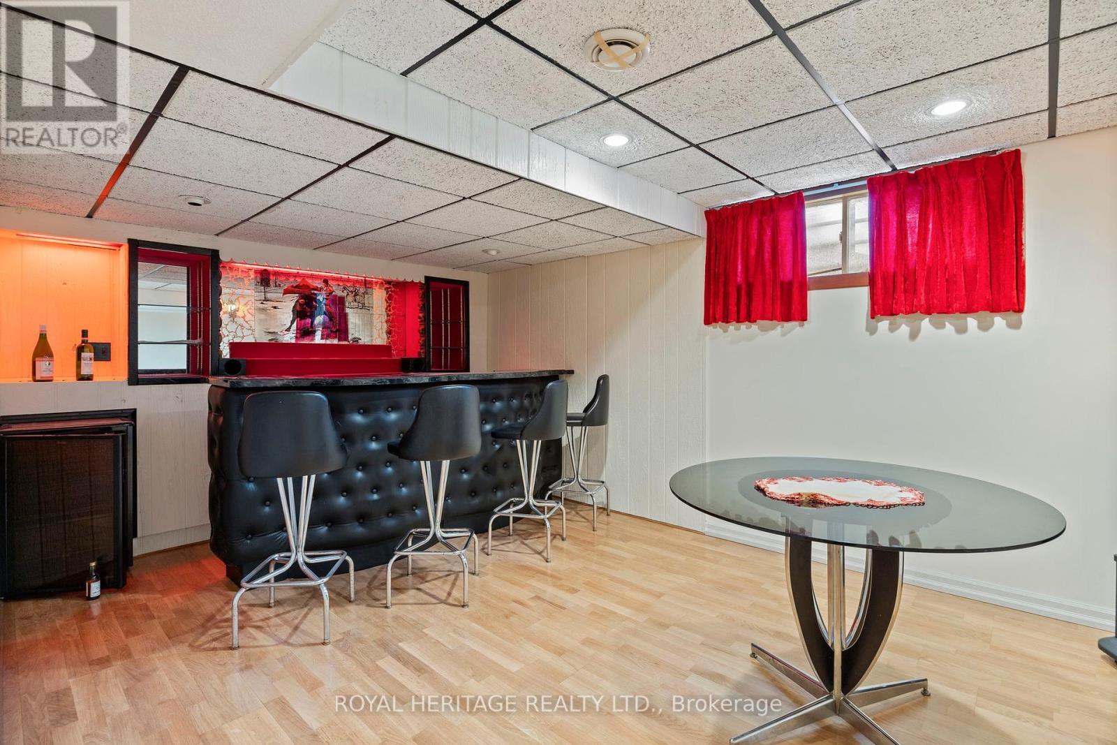 












1755 STORRINGTON STREET

,
Pickering (Liverpool),




Ontario
L1V2X2

