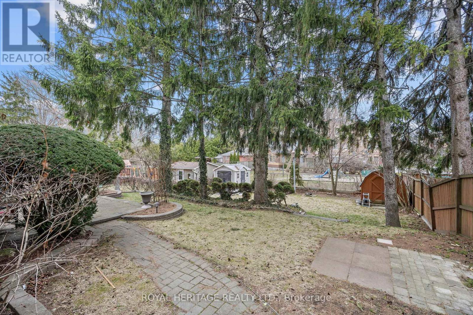 












1755 STORRINGTON STREET

,
Pickering (Liverpool),




Ontario
L1V2X2

