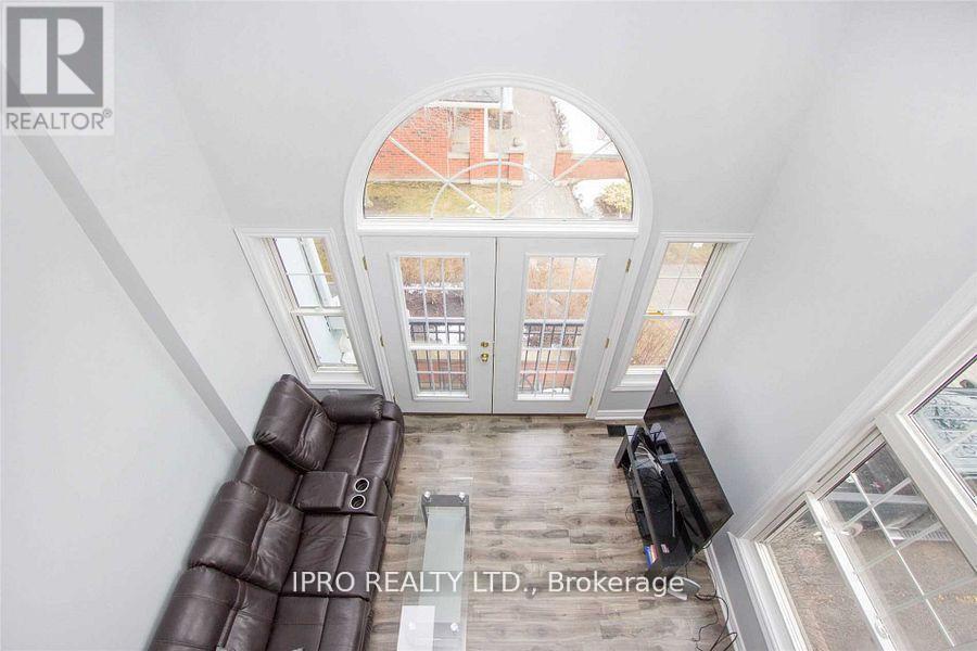 












D-17 - 1663 NASH ROAD

,
Clarington (Courtice),




Ontario
L1E1S8

