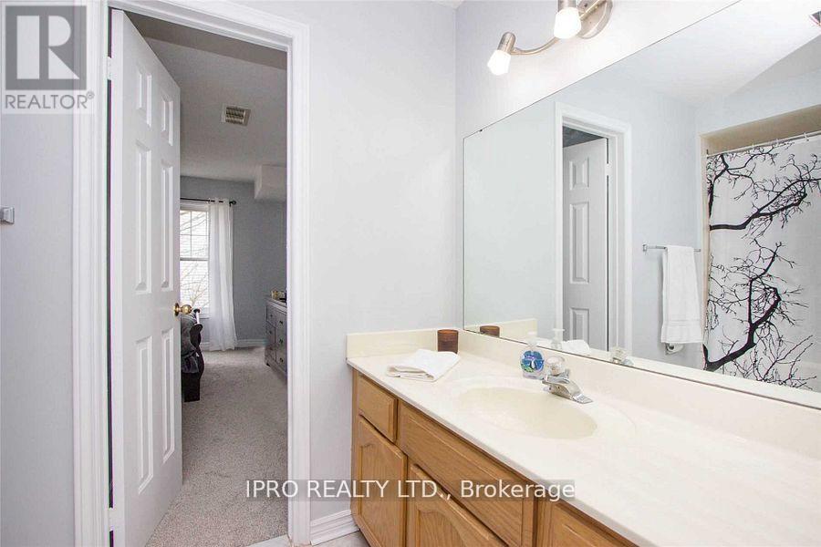 












D-17 - 1663 NASH ROAD

,
Clarington (Courtice),




Ontario
L1E1S8

