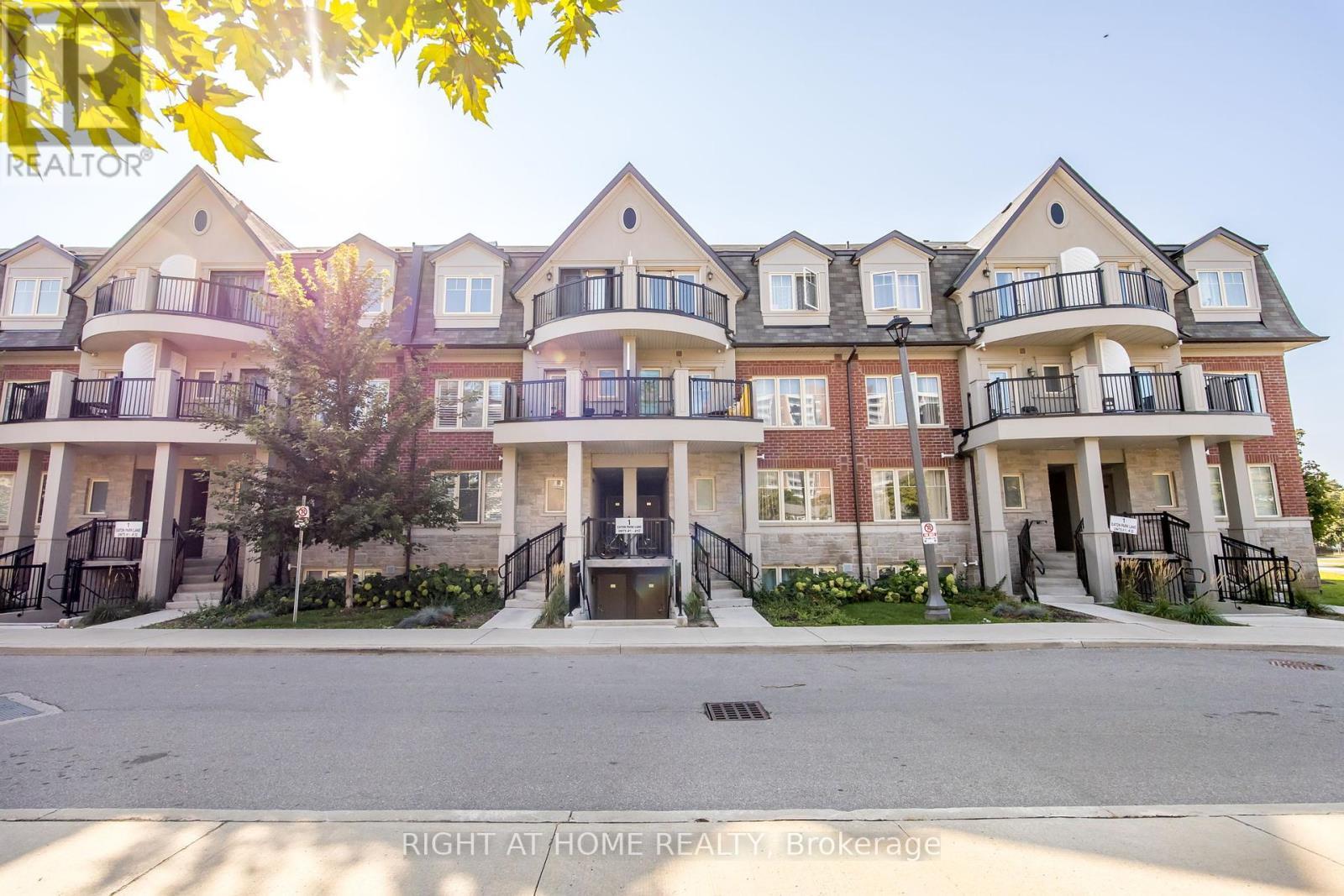 












20 - 1 EATON PARK LANE

,
Toronto (L'Amoreaux),




Ontario
M1W0A5

