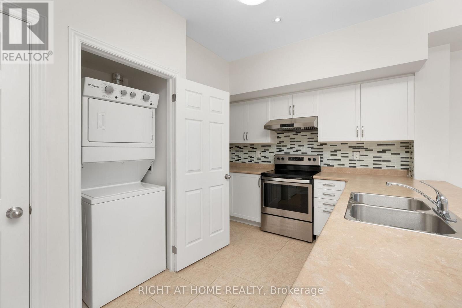 












20 - 1 EATON PARK LANE

,
Toronto (L'Amoreaux),




Ontario
M1W0A5

