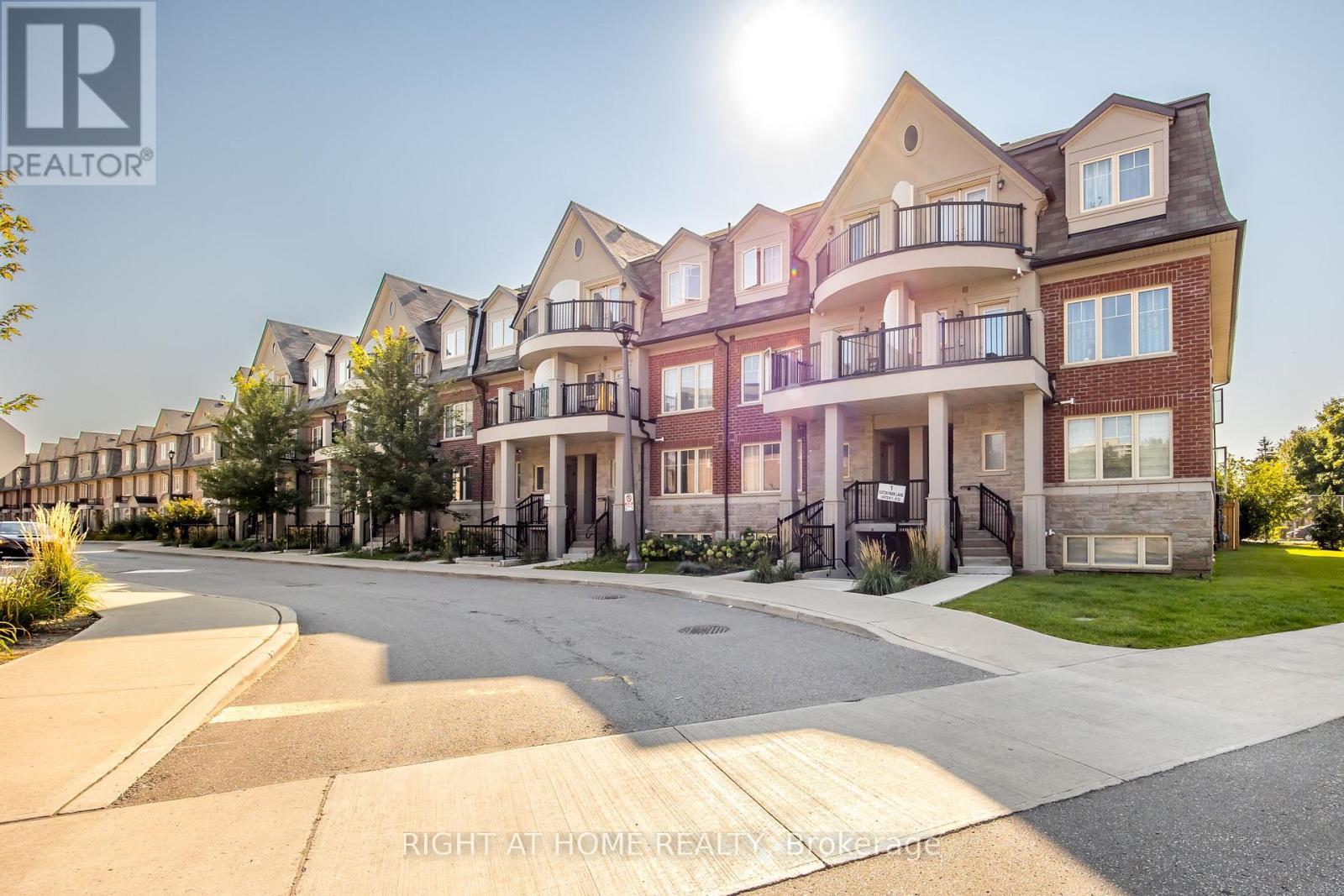 












20 - 1 EATON PARK LANE

,
Toronto (L'Amoreaux),




Ontario
M1W0A5

