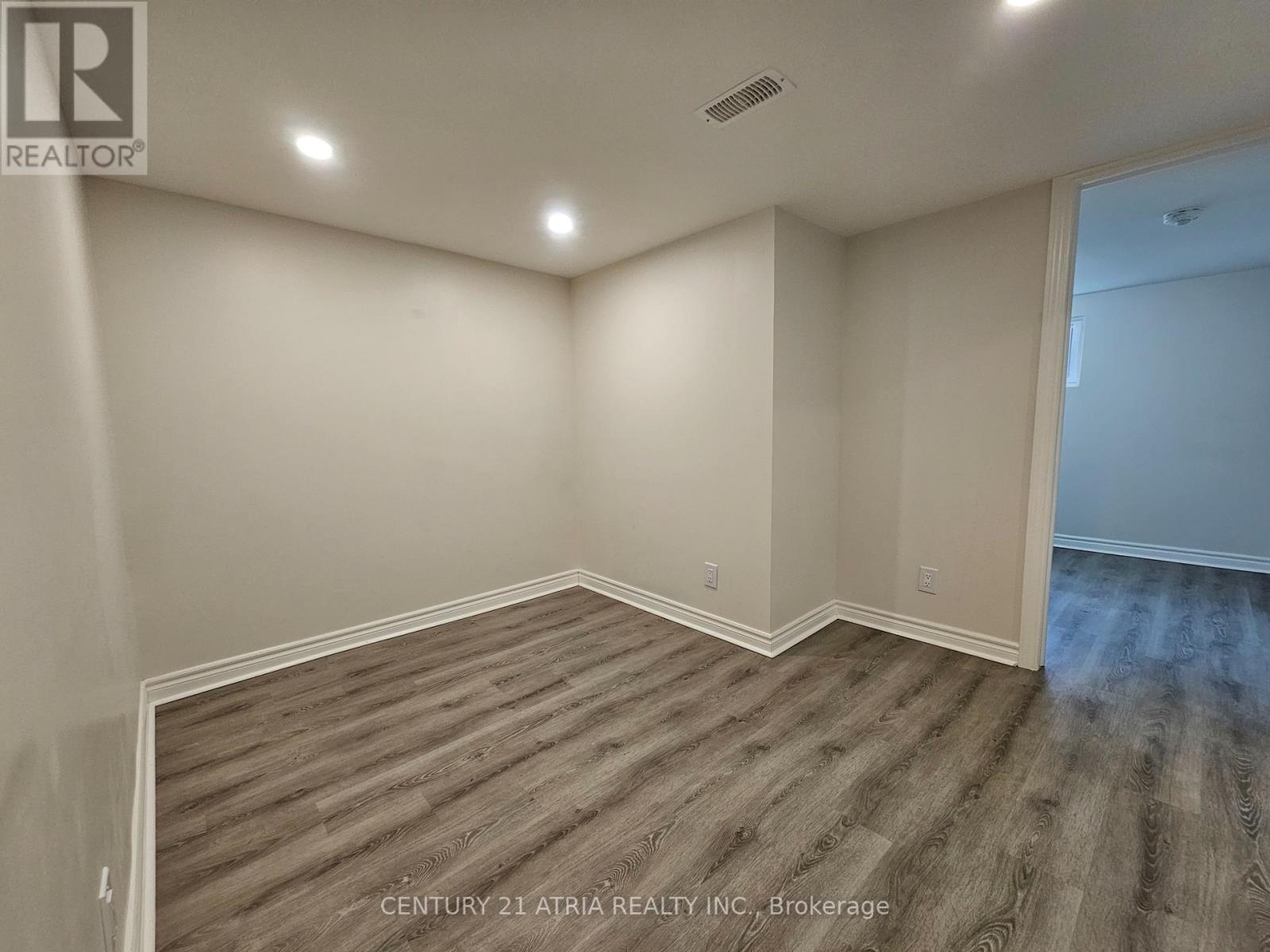 












733 BALATON AVENUE

,
Pickering (Bay Ridges),




Ontario
L1W1W3

