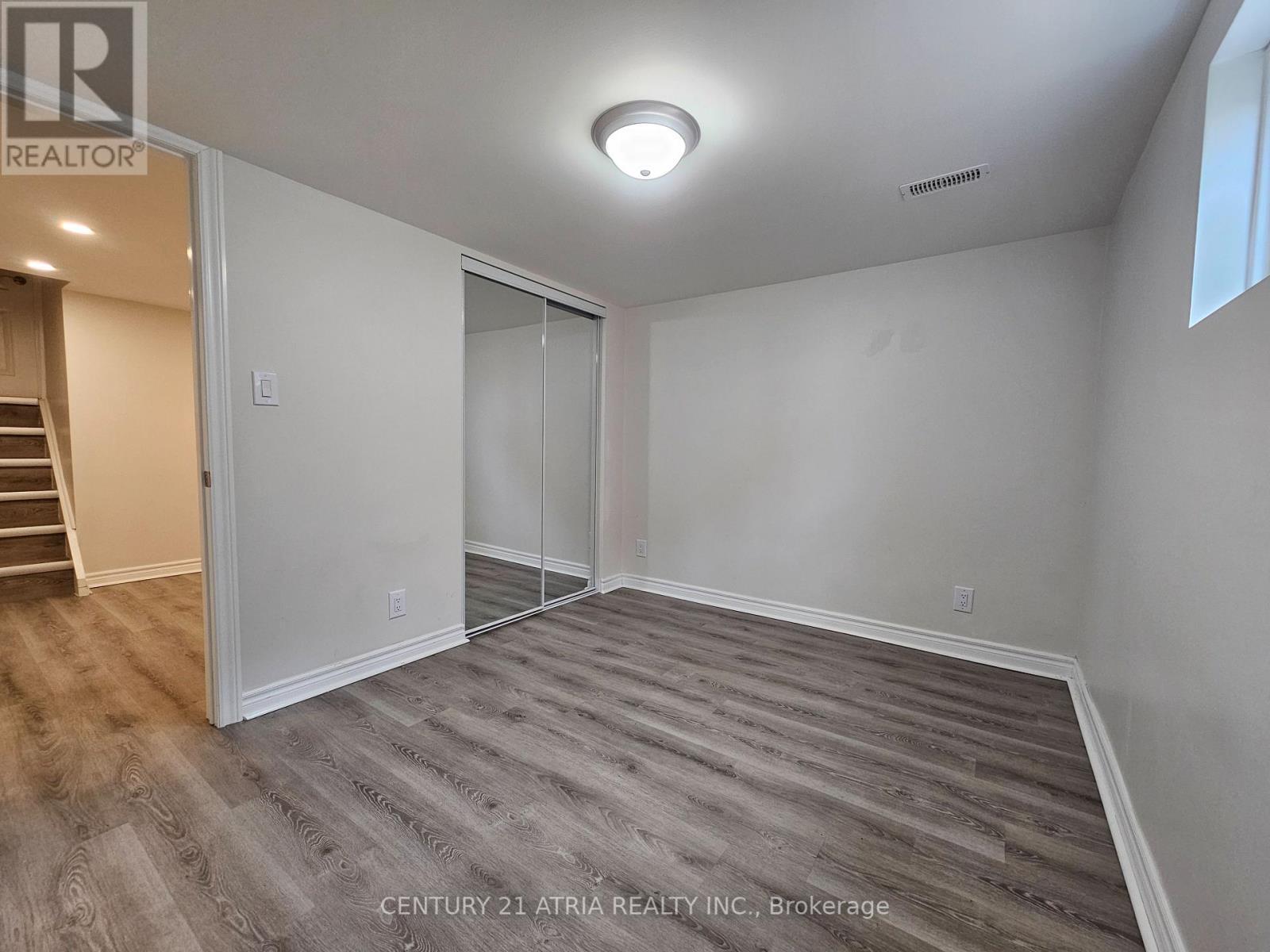 












733 BALATON AVENUE

,
Pickering (Bay Ridges),




Ontario
L1W1W3

