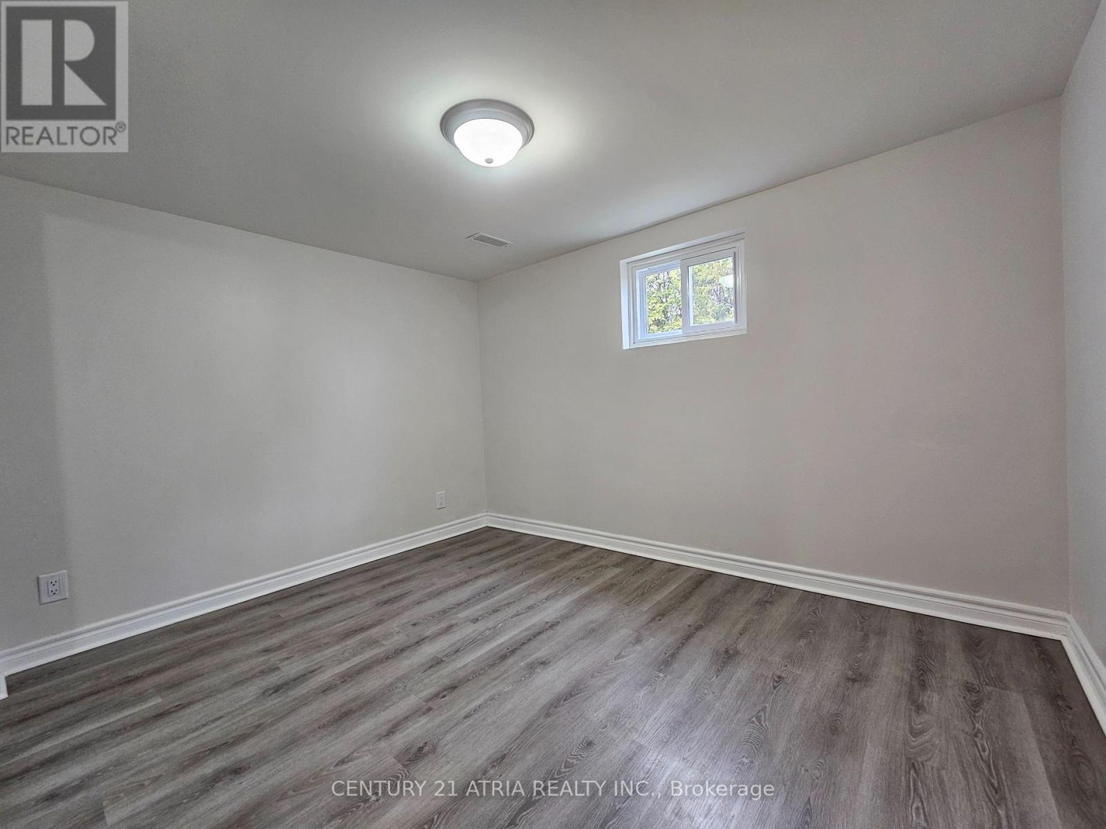 












733 BALATON AVENUE

,
Pickering (Bay Ridges),




Ontario
L1W1W3


