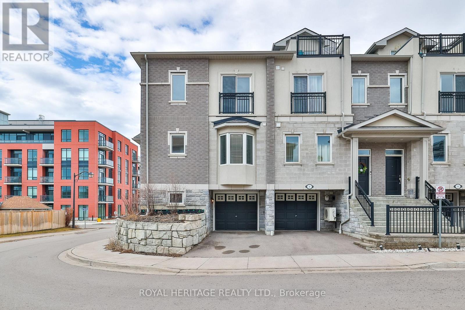 












2 DUNSLEY WAY

,
Whitby (Pringle Creek),




Ontario
L1N0L5


