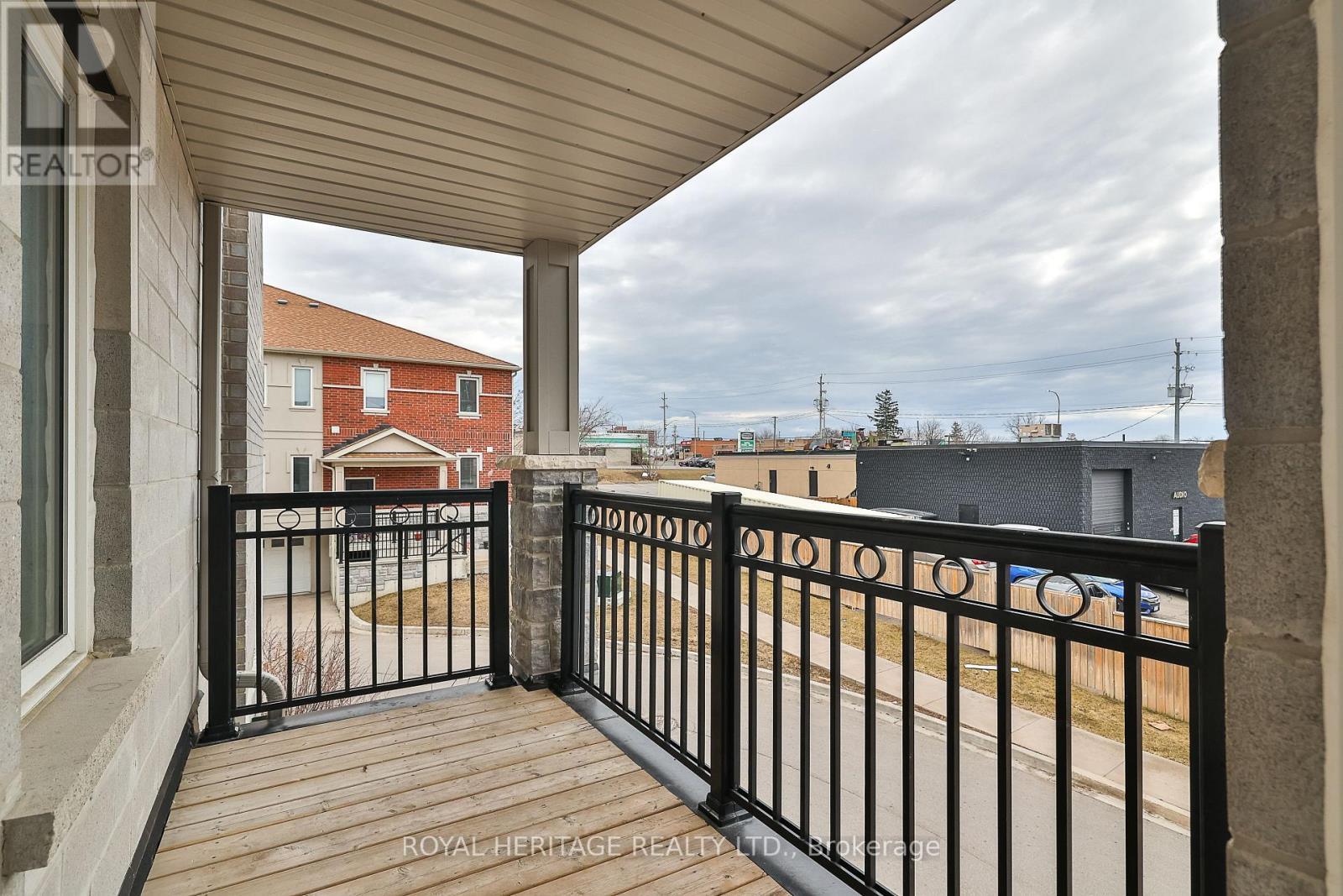 












2 DUNSLEY WAY

,
Whitby (Pringle Creek),




Ontario
L1N0L5

