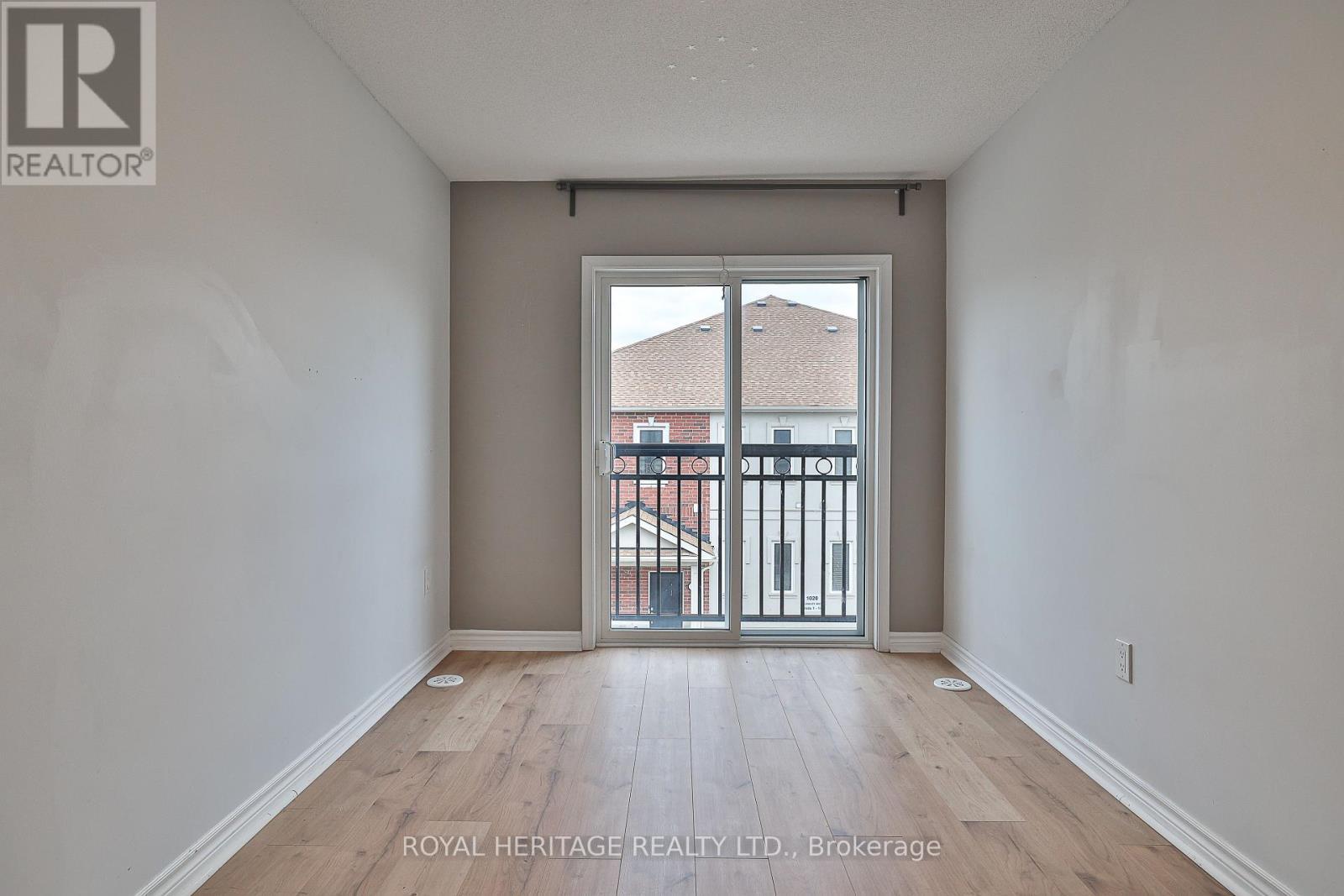 












2 DUNSLEY WAY

,
Whitby (Pringle Creek),




Ontario
L1N0L5

