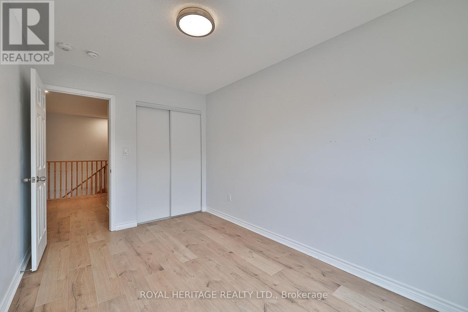 












2 DUNSLEY WAY

,
Whitby (Pringle Creek),




Ontario
L1N0L5

