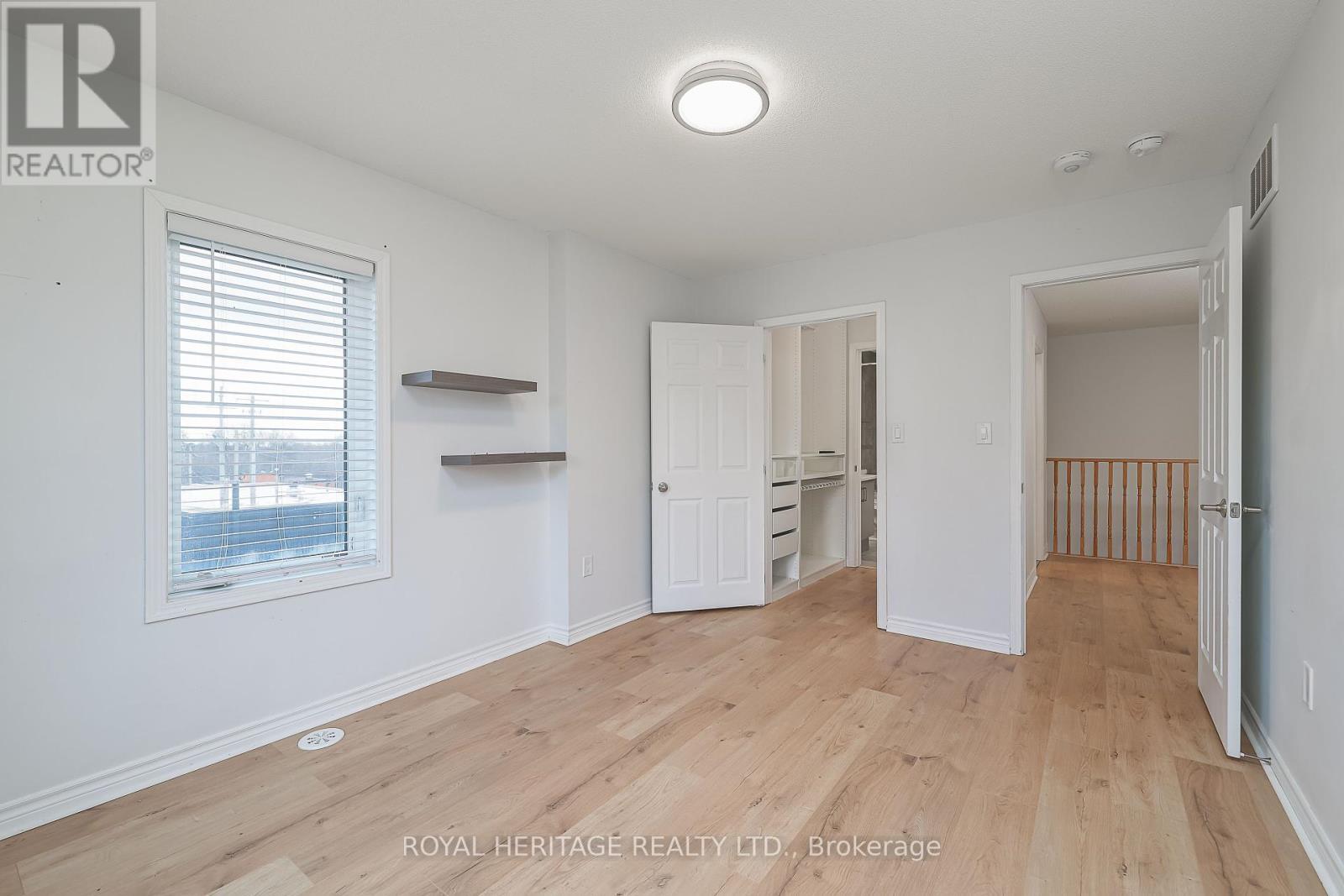 












2 DUNSLEY WAY

,
Whitby (Pringle Creek),




Ontario
L1N0L5

