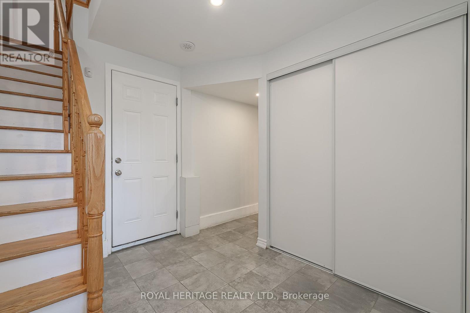 












2 DUNSLEY WAY

,
Whitby (Pringle Creek),




Ontario
L1N0L5

