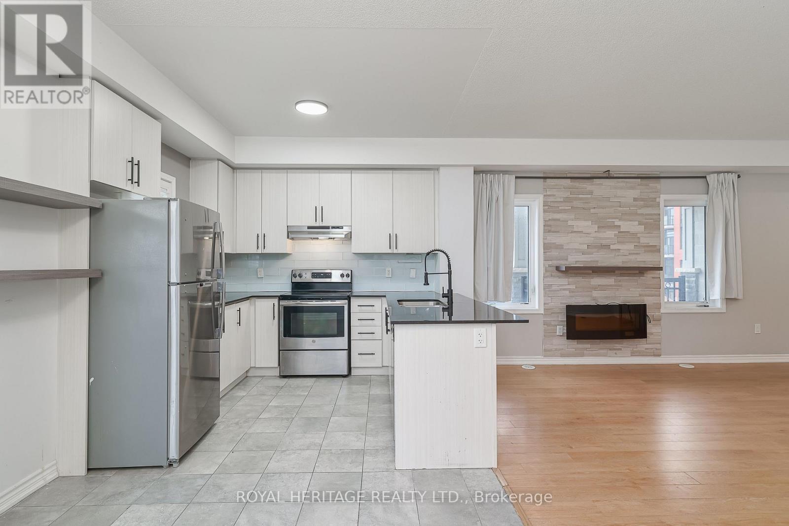 












2 DUNSLEY WAY

,
Whitby (Pringle Creek),




Ontario
L1N0L5

