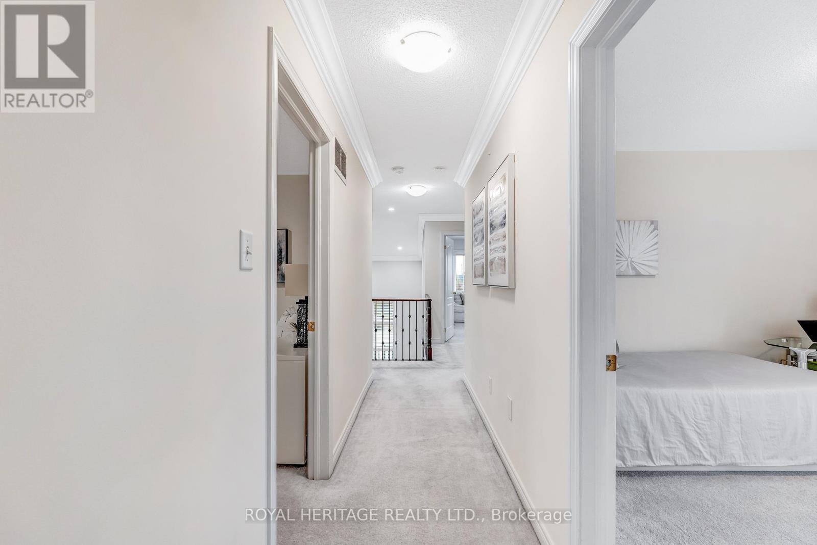 












6 EYREGLEN COURT

,
Ajax (Northeast Ajax),




Ontario
L1Z0C1

