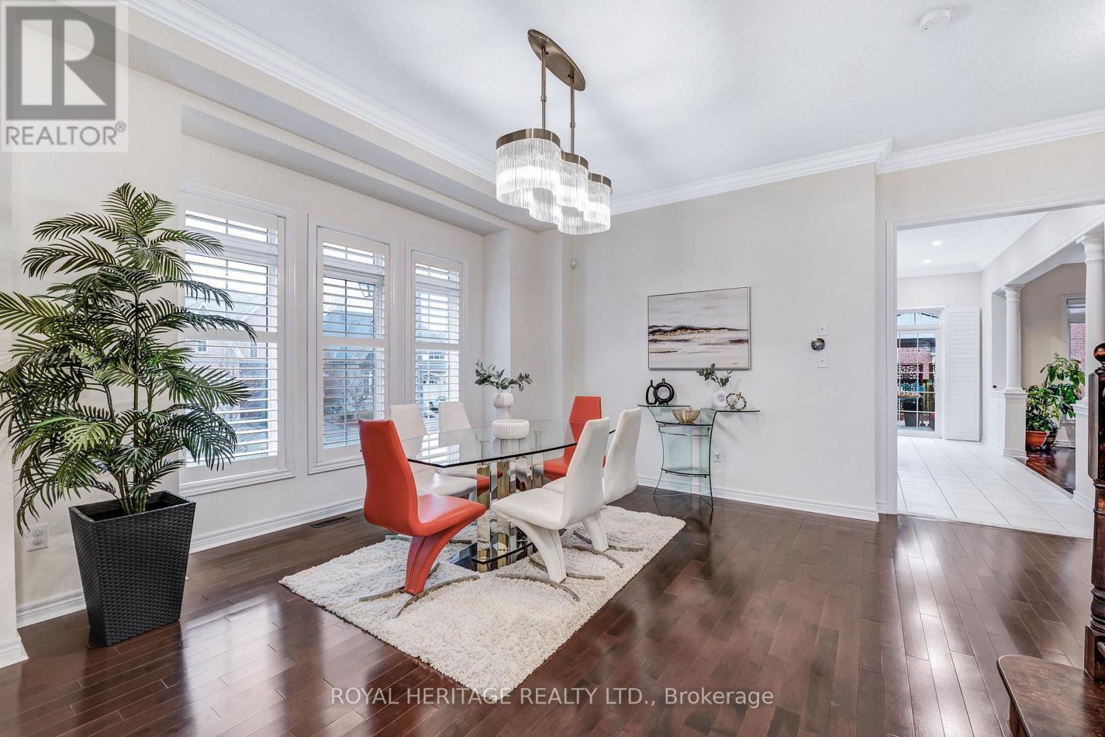 












6 EYREGLEN COURT

,
Ajax (Northeast Ajax),




Ontario
L1Z0C1

