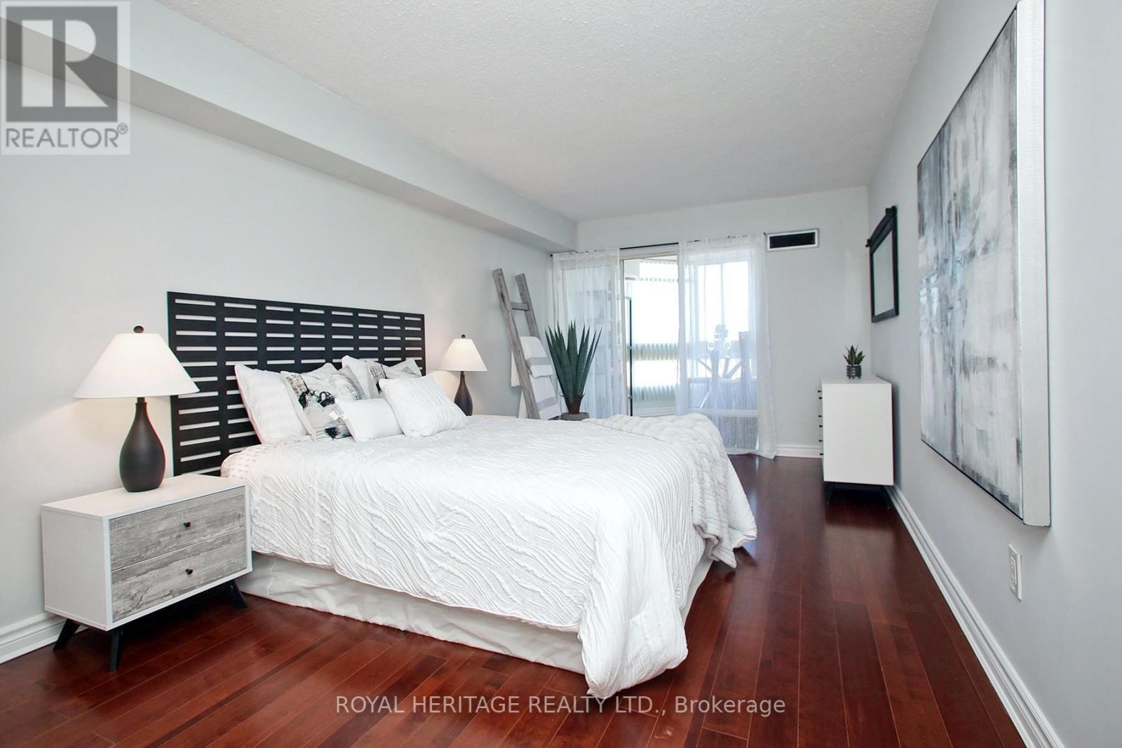 












505 - 3231 EGLINTON AVENUE E

,
Toronto (Scarborough Village),




Ontario
M1J3N5

