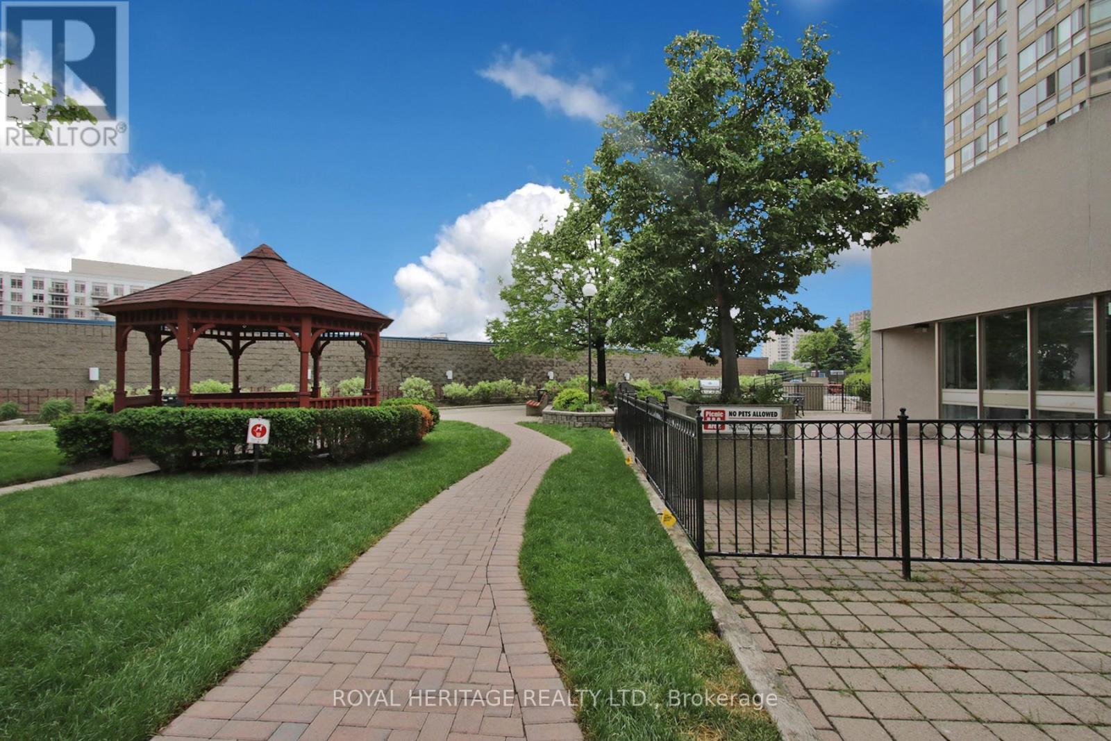 












505 - 3231 EGLINTON AVENUE E

,
Toronto (Scarborough Village),




Ontario
M1J3N5

