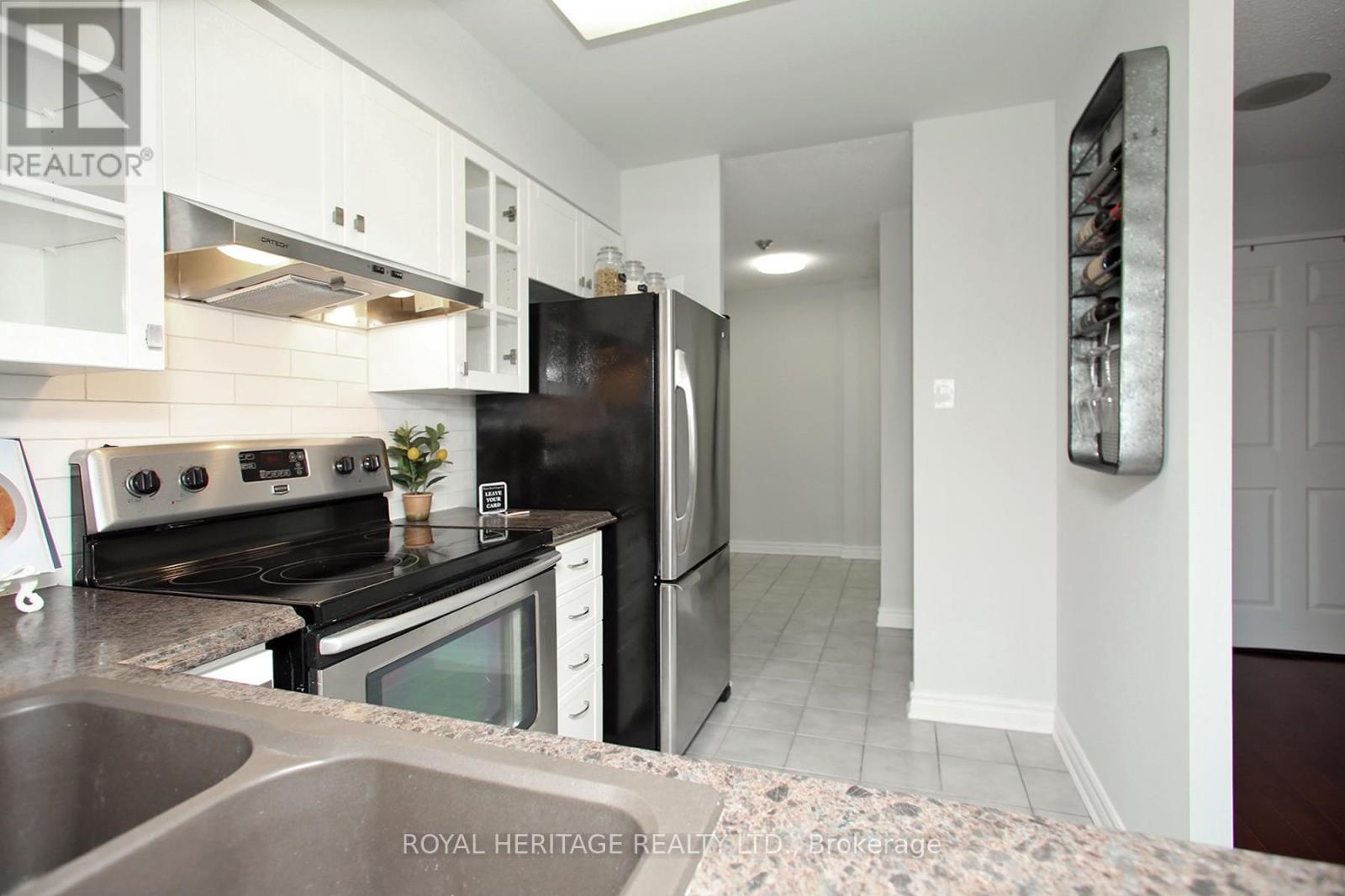 












505 - 3231 EGLINTON AVENUE E

,
Toronto (Scarborough Village),




Ontario
M1J3N5

