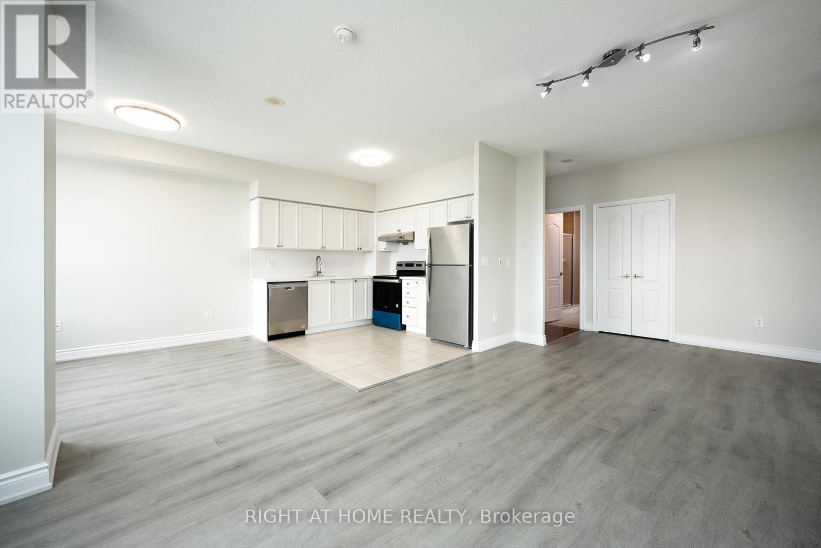 












3706 - 50 BRIAN HARRISON WAY

,
Toronto (Bendale),




Ontario
M1P5J4

