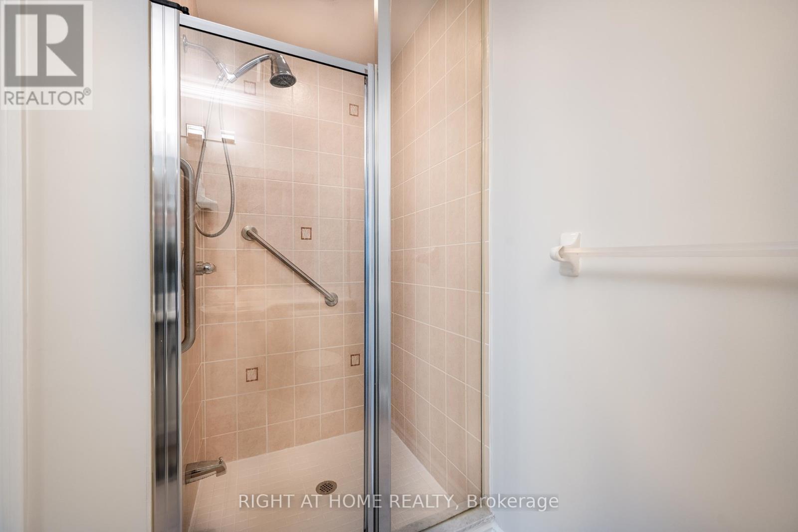 












3706 - 50 BRIAN HARRISON WAY

,
Toronto (Bendale),




Ontario
M1P5J4

