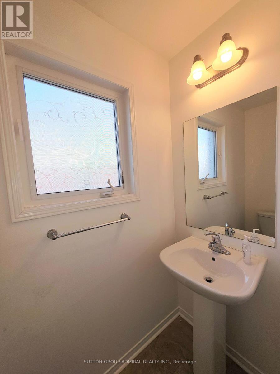 












1113 SCHOOLING DRIVE

,
Oshawa (Taunton),




Ontario
L1H7K5

