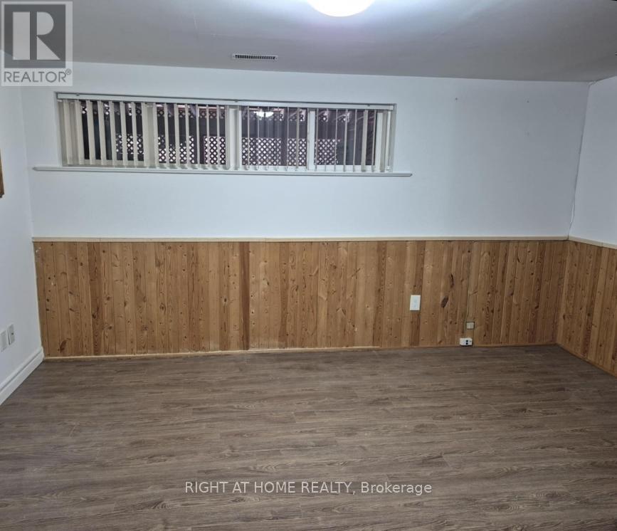 












LOWER UNIT - 141 BIRKDALE ROAD

,
Toronto (Bendale),




Ontario
M1P3R7

