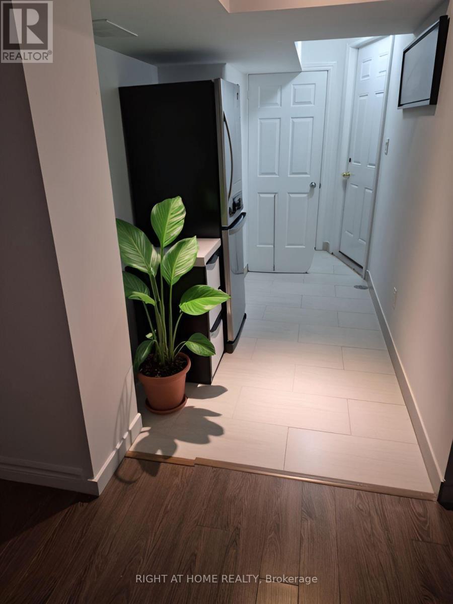 












LOWER UNIT - 141 BIRKDALE ROAD

,
Toronto (Bendale),




Ontario
M1P3R7


