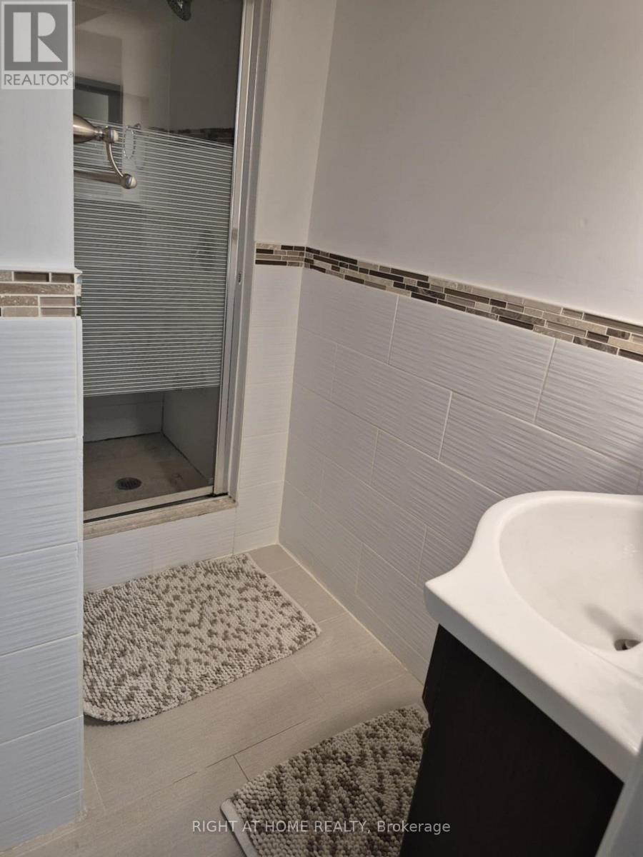 












LOWER UNIT - 141 BIRKDALE ROAD

,
Toronto (Bendale),




Ontario
M1P3R7

