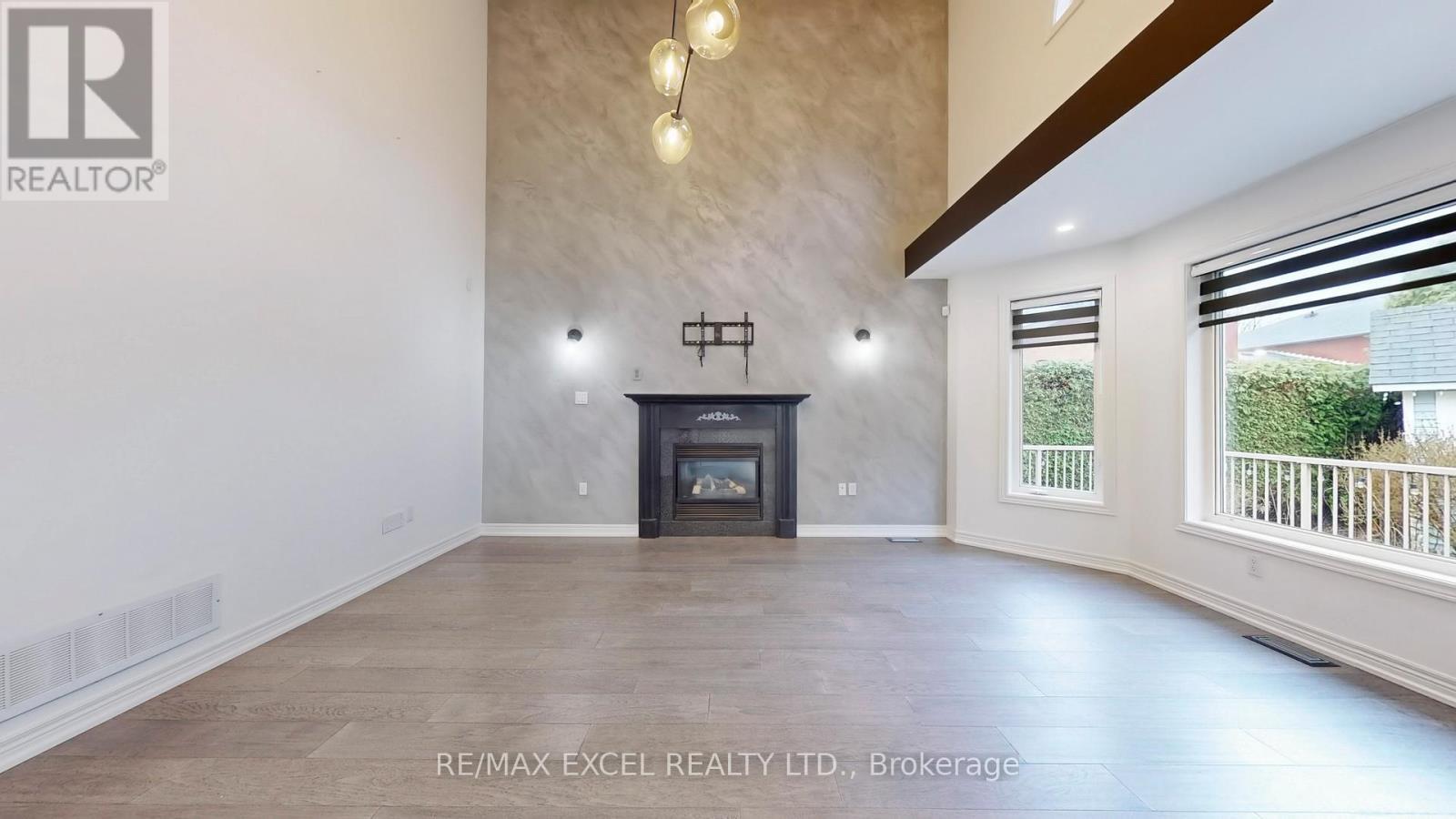 












143 SAMAC TRAIL

,
Oshawa (Samac),




Ontario
L1G7V9

