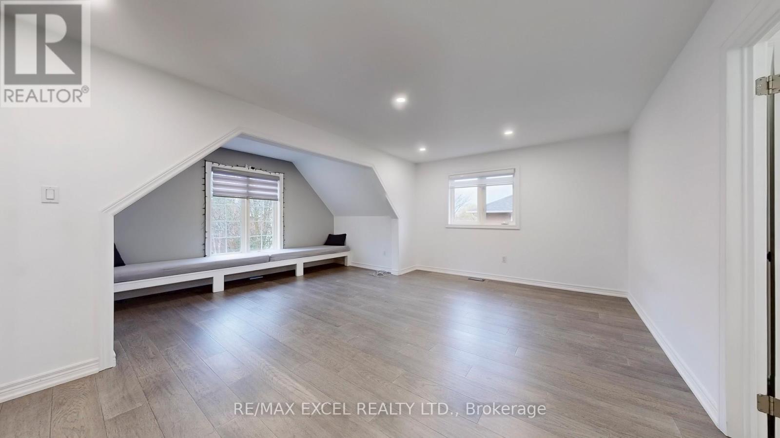 












143 SAMAC TRAIL

,
Oshawa (Samac),




Ontario
L1G7V9

