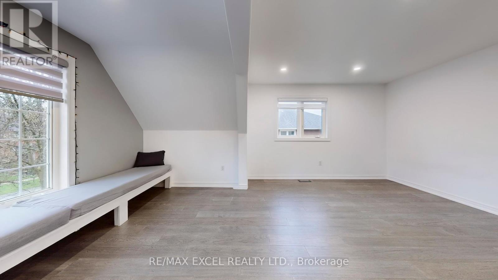 












143 SAMAC TRAIL

,
Oshawa (Samac),




Ontario
L1G7V9


