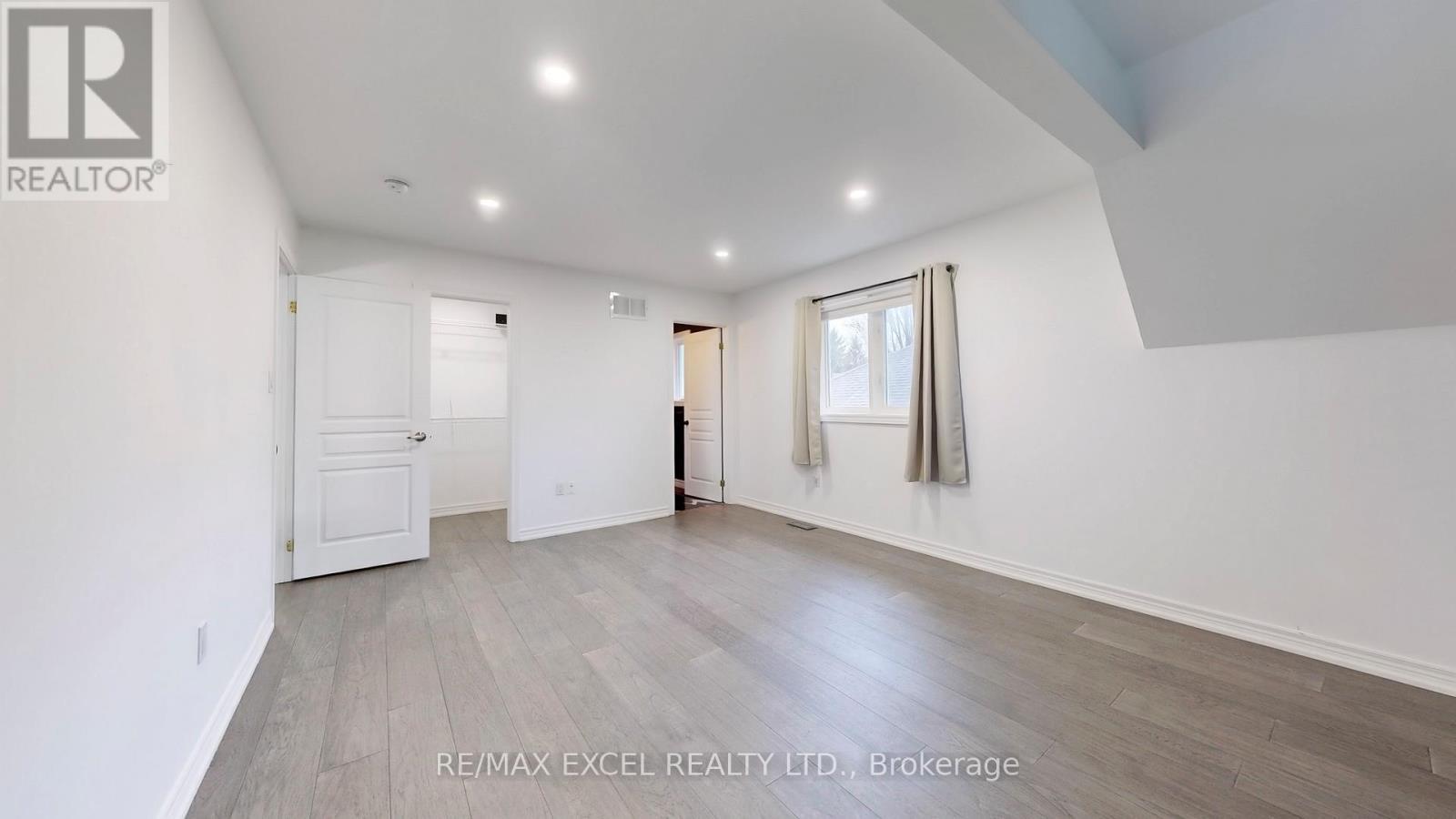 












143 SAMAC TRAIL

,
Oshawa (Samac),




Ontario
L1G7V9

